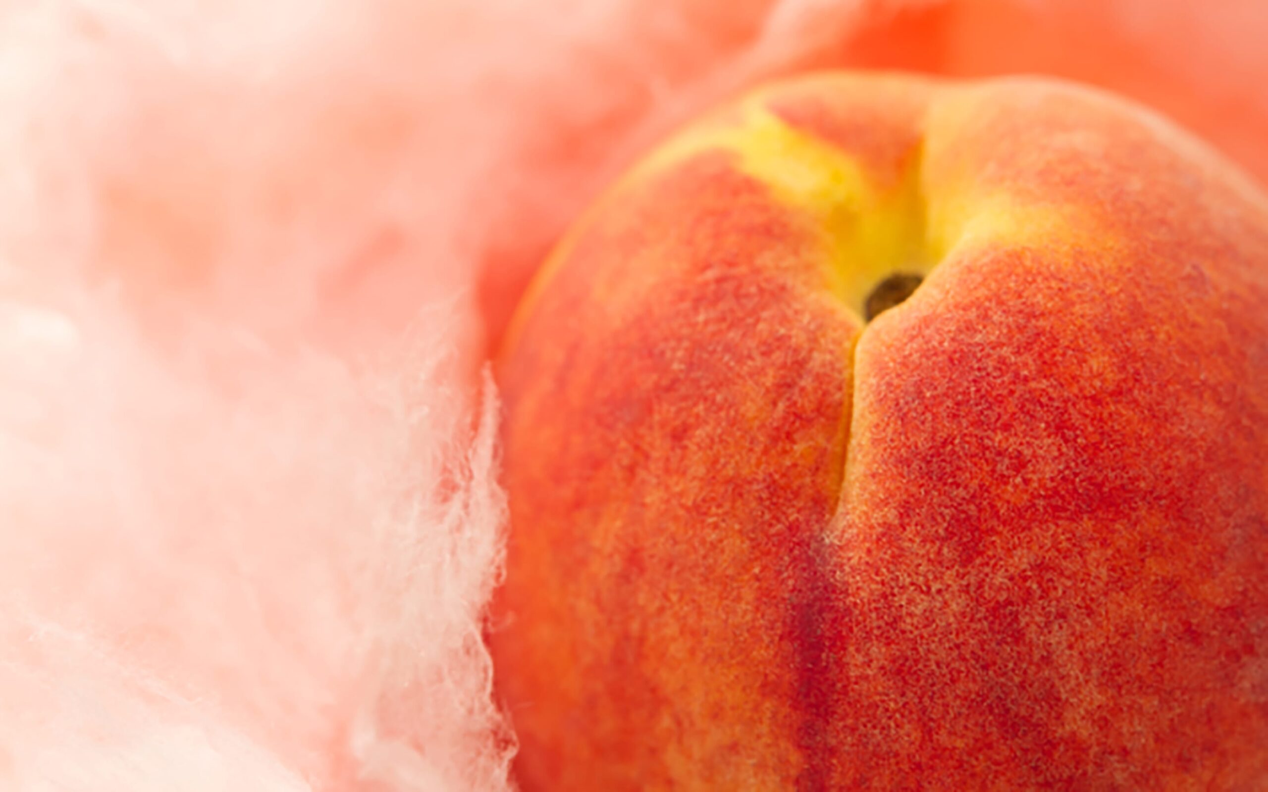 Цвет года Peach Fuzz 2024 в дизайне упаковки